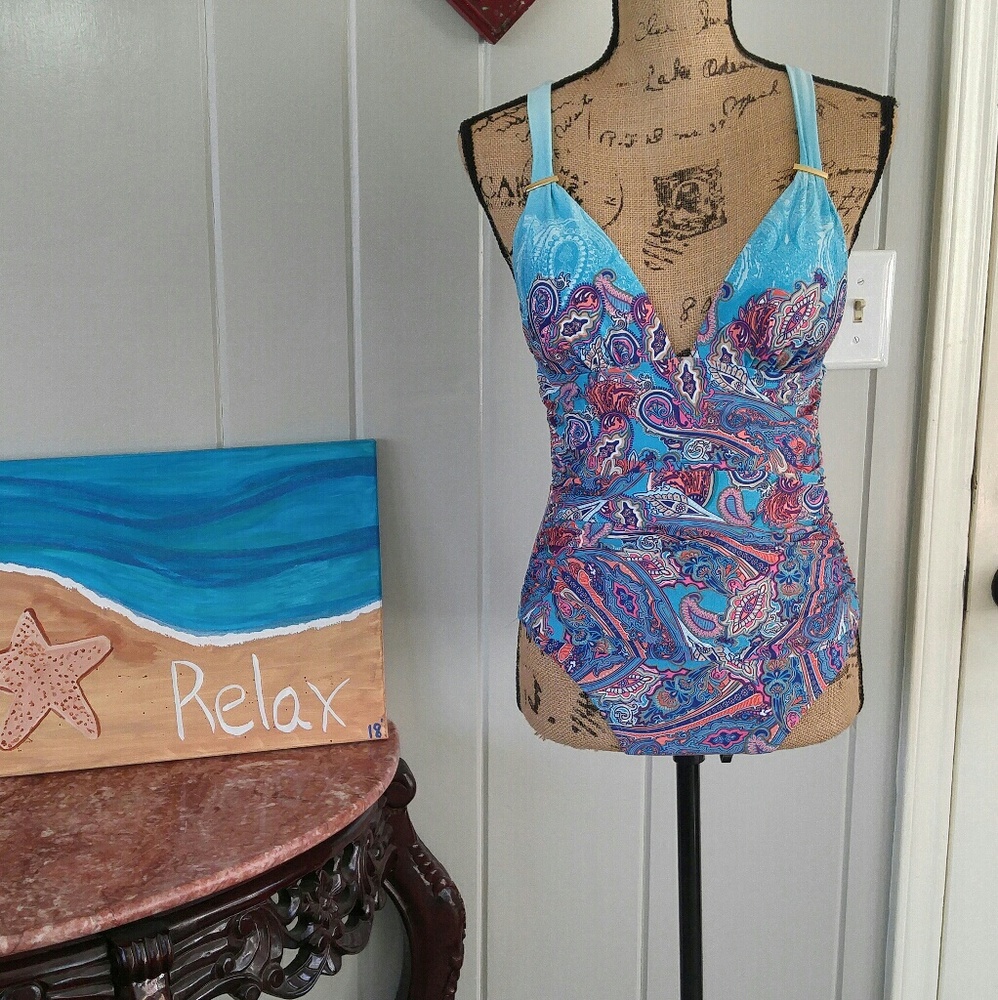 One piece swimsuit